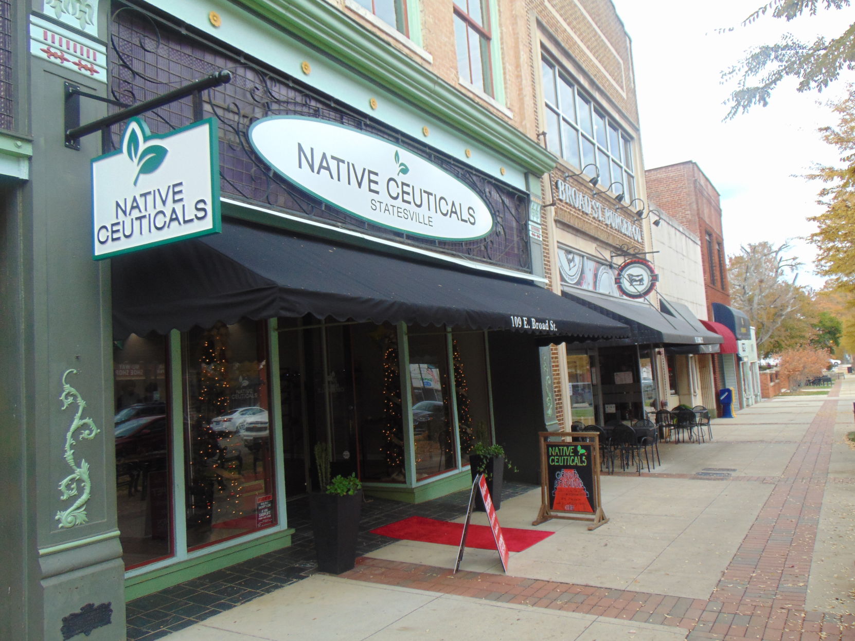 Native Ceuticals grand opening (62).JPG